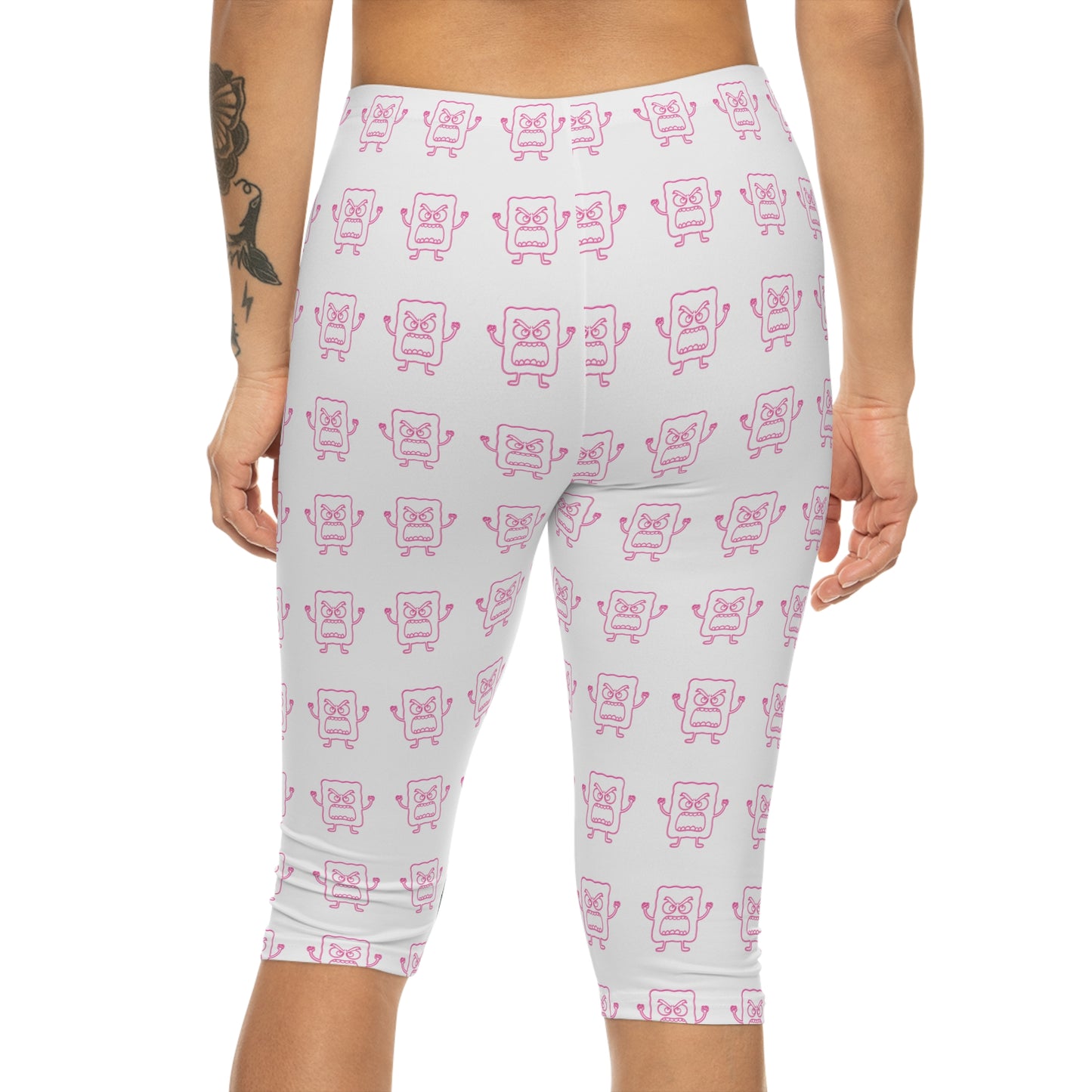 Pink Mad Cobbler Pattern Capri Leggings — Cute All-Over Print Women's Activewear